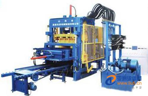 新型全自动液压砖机为制砖行业提供技术支持